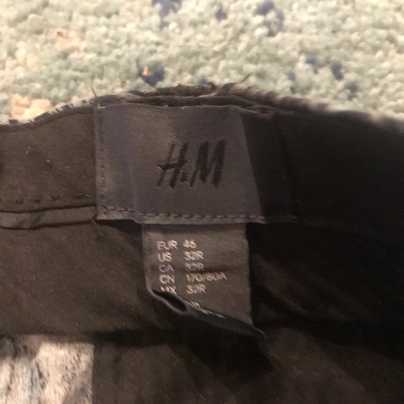 H&M shorts SZ 32R - Picture 3 of 4